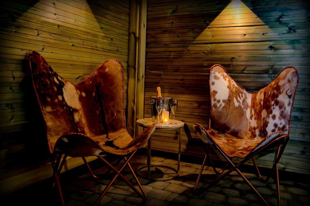 Le Spa Du Cabanon: Cabanon De Luxe Avec Spa Entierement Privatif 瓦拉日丁 外观 照片